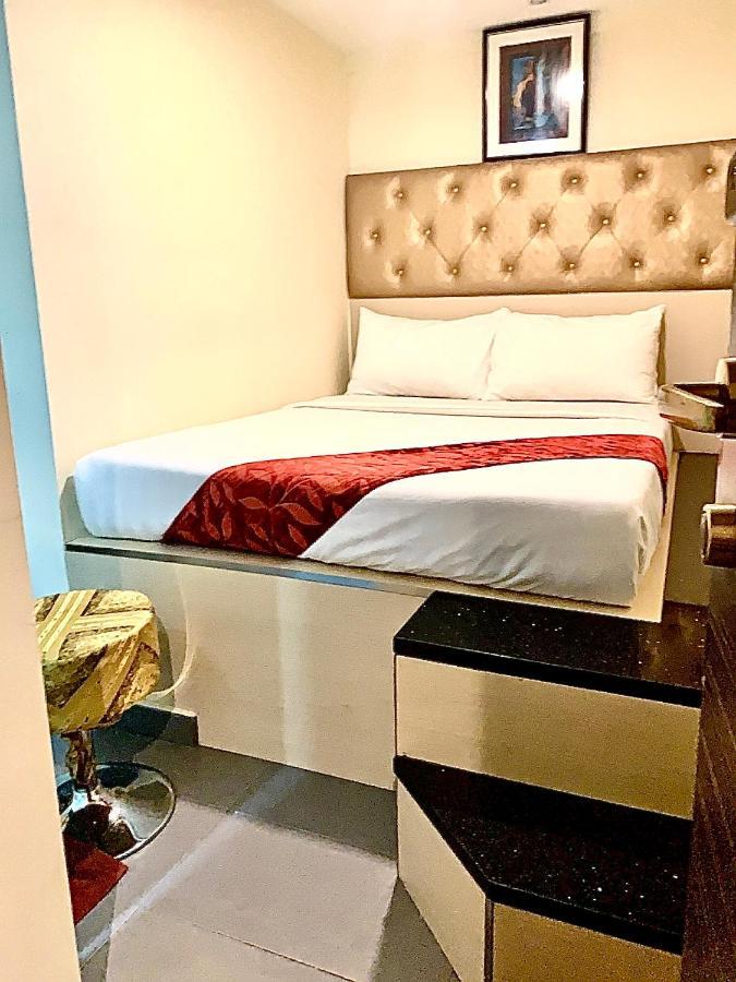 Sandpiper Hotel Сингапур Екстериор снимка