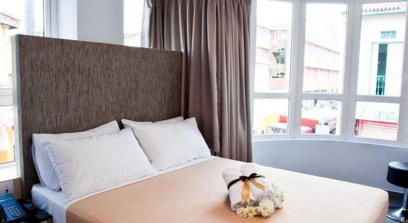 Sandpiper Hotel Сингапур Екстериор снимка