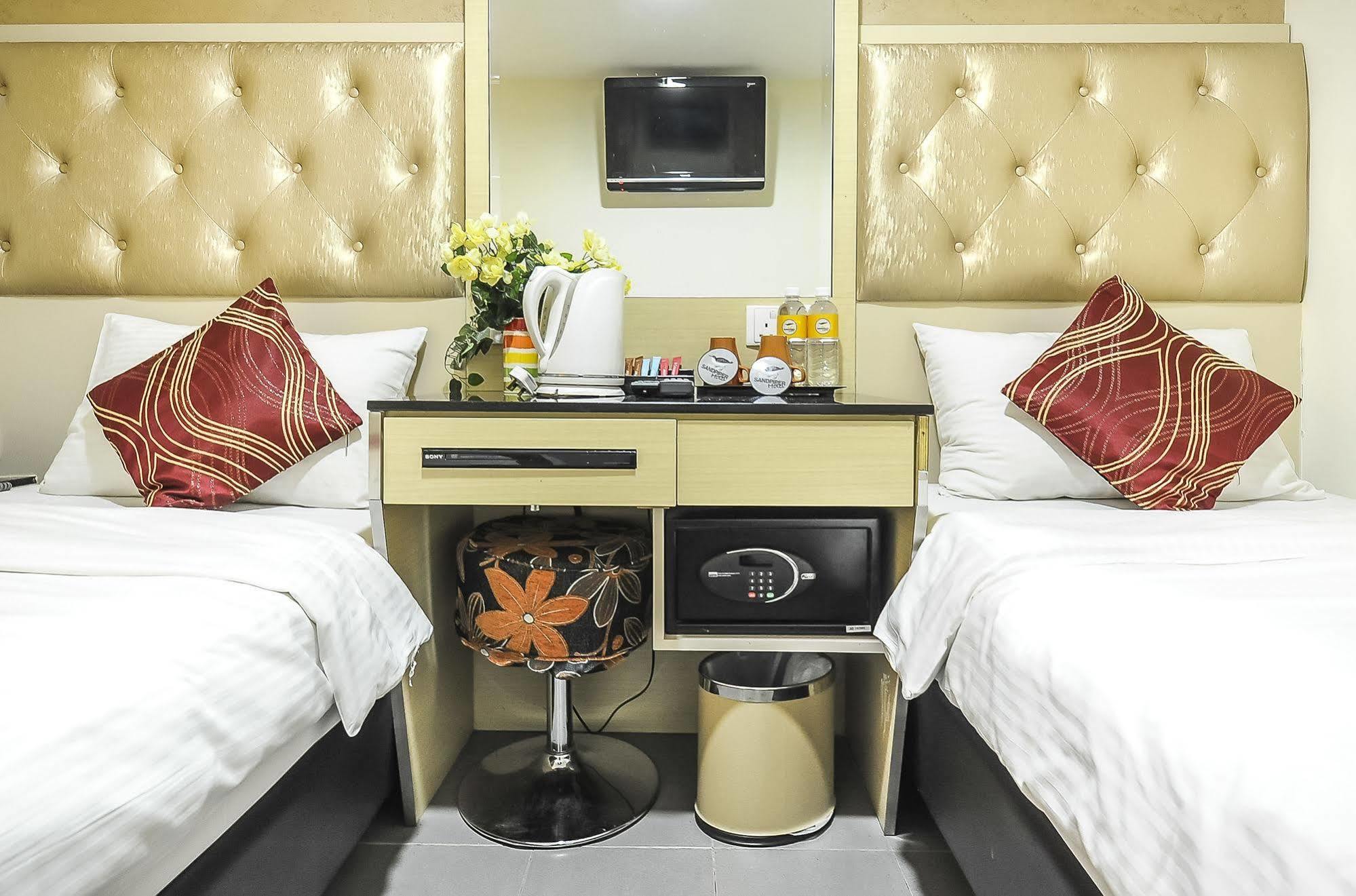 Sandpiper Hotel Сингапур Екстериор снимка